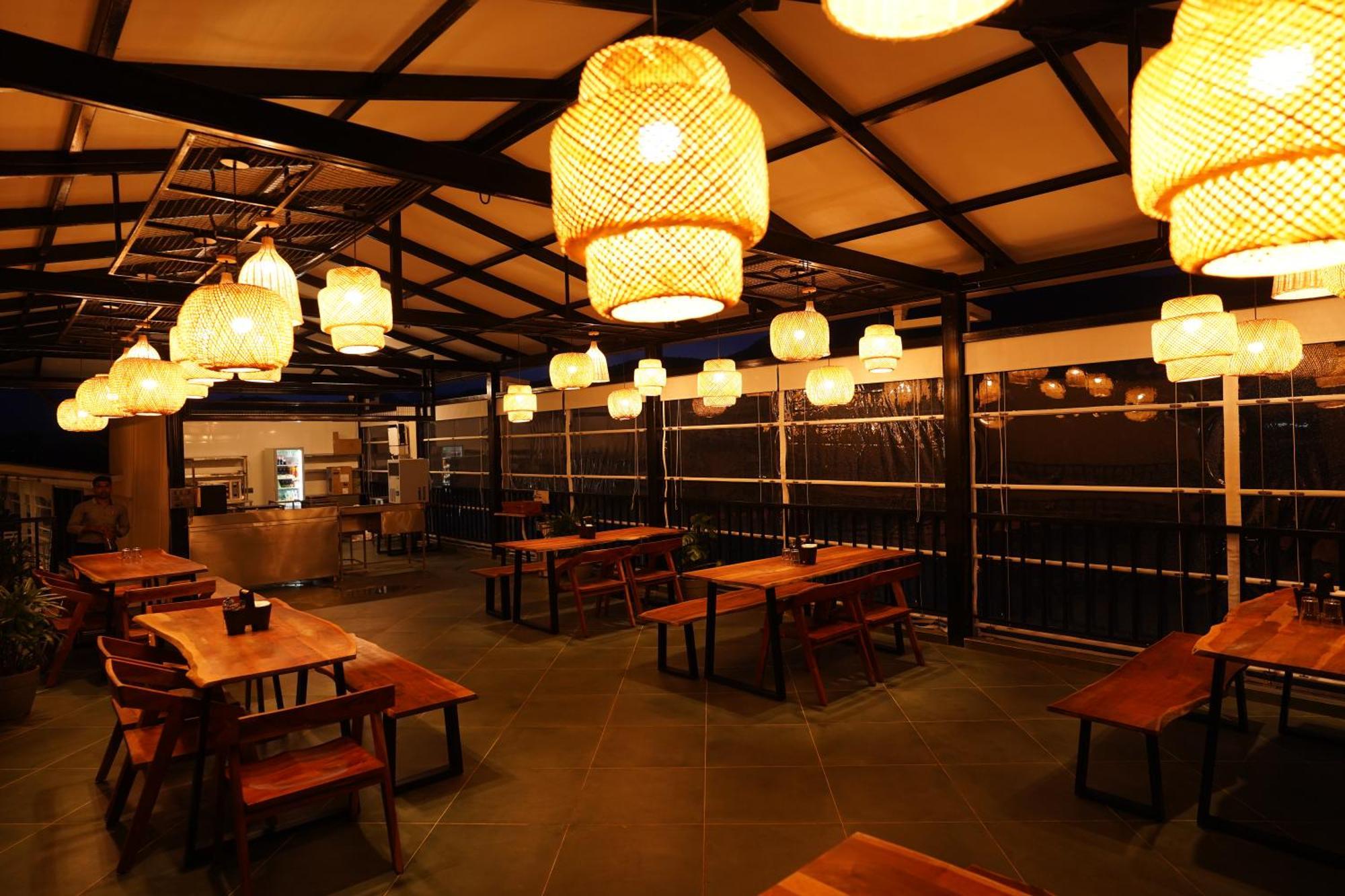 The Boat Club,Karjat Hotel Eksteriør billede